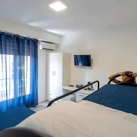 Prestige House 8 Pensión 4*
