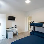 Prestige House 8 4*