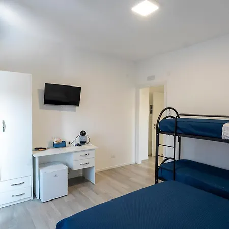 Prestige House 8 4*