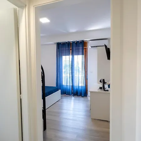 Prestige House 8 4*